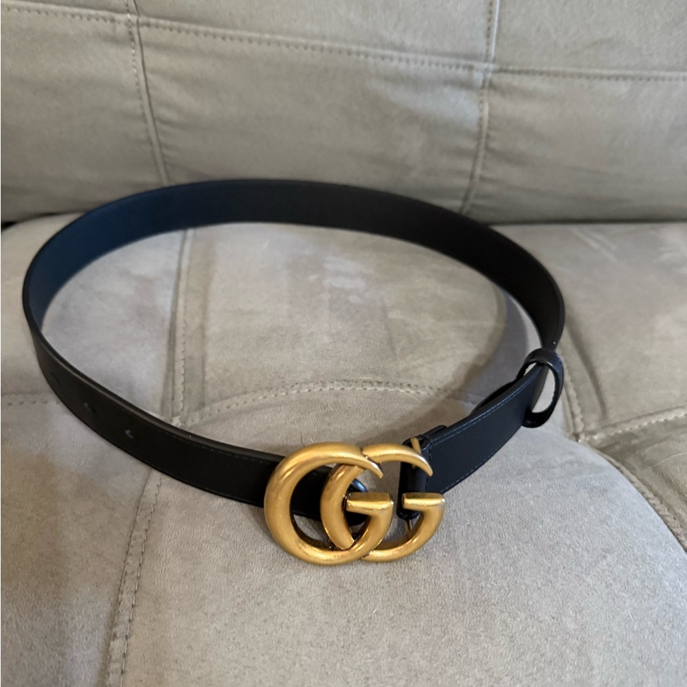 Gucci Women's Belt in Black with Gold GG Buckle